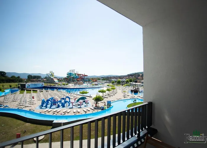 아파트 Family 3 *